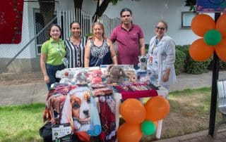 Usuarios de Hospital Día compartieron su creatividad y pasión en Mini-Feria Navideña