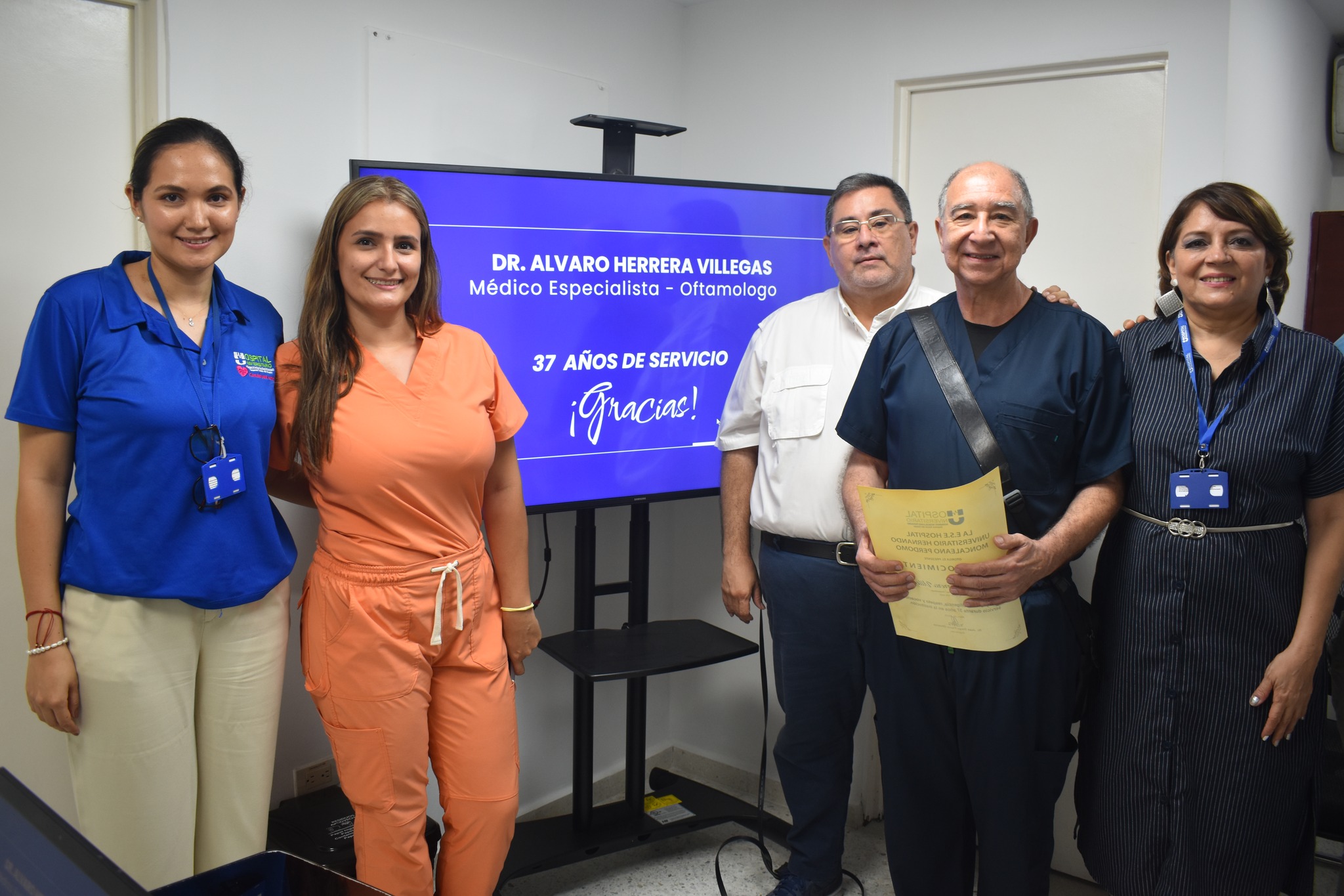 Feliz retiro doctor Álvaro